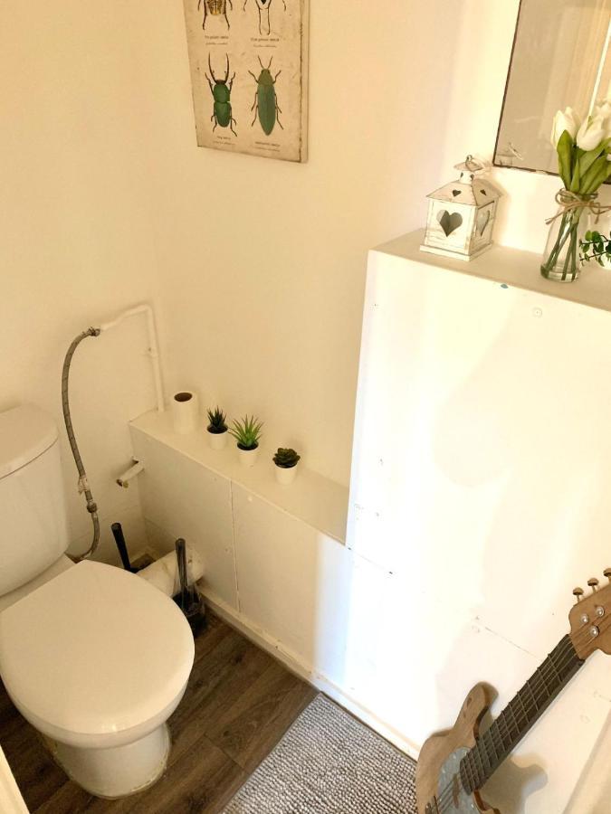 Private Bedrooms In A Flat! Home Away From Home! Shared Bathroom Лондон Экстерьер фото