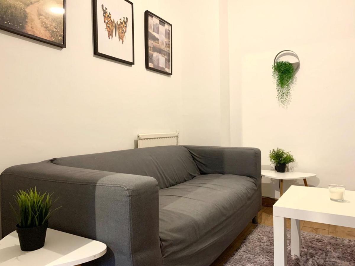 Private Bedrooms In A Flat! Home Away From Home! Shared Bathroom Лондон Экстерьер фото